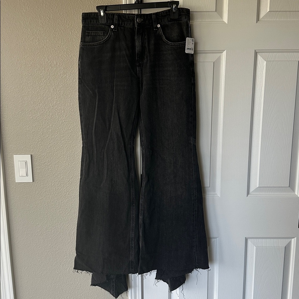 NWT WE THE FREE LIVE WIRE FLARE JEANS - Picture 7 of 15